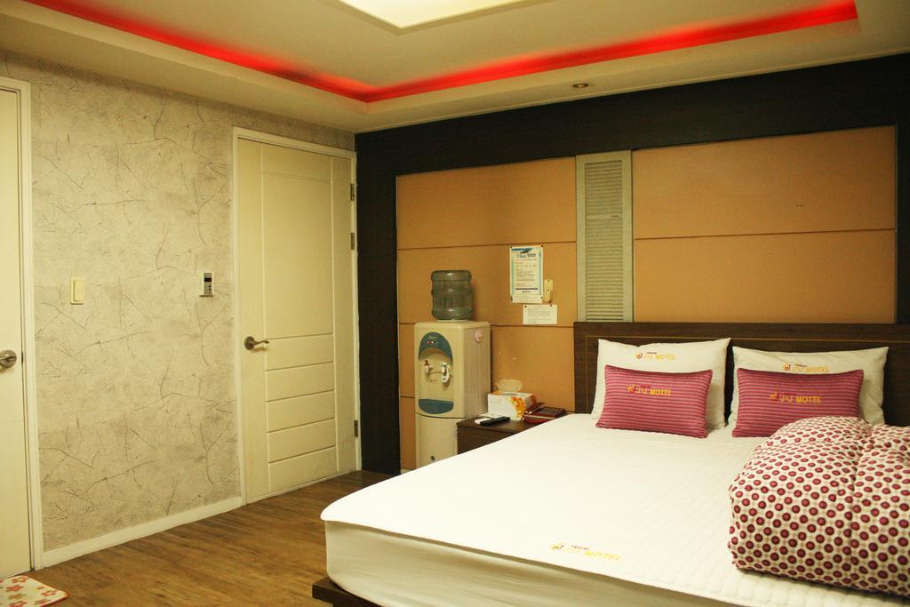 Hotel Bridge Μπουσάν Εξωτερικό φωτογραφία
