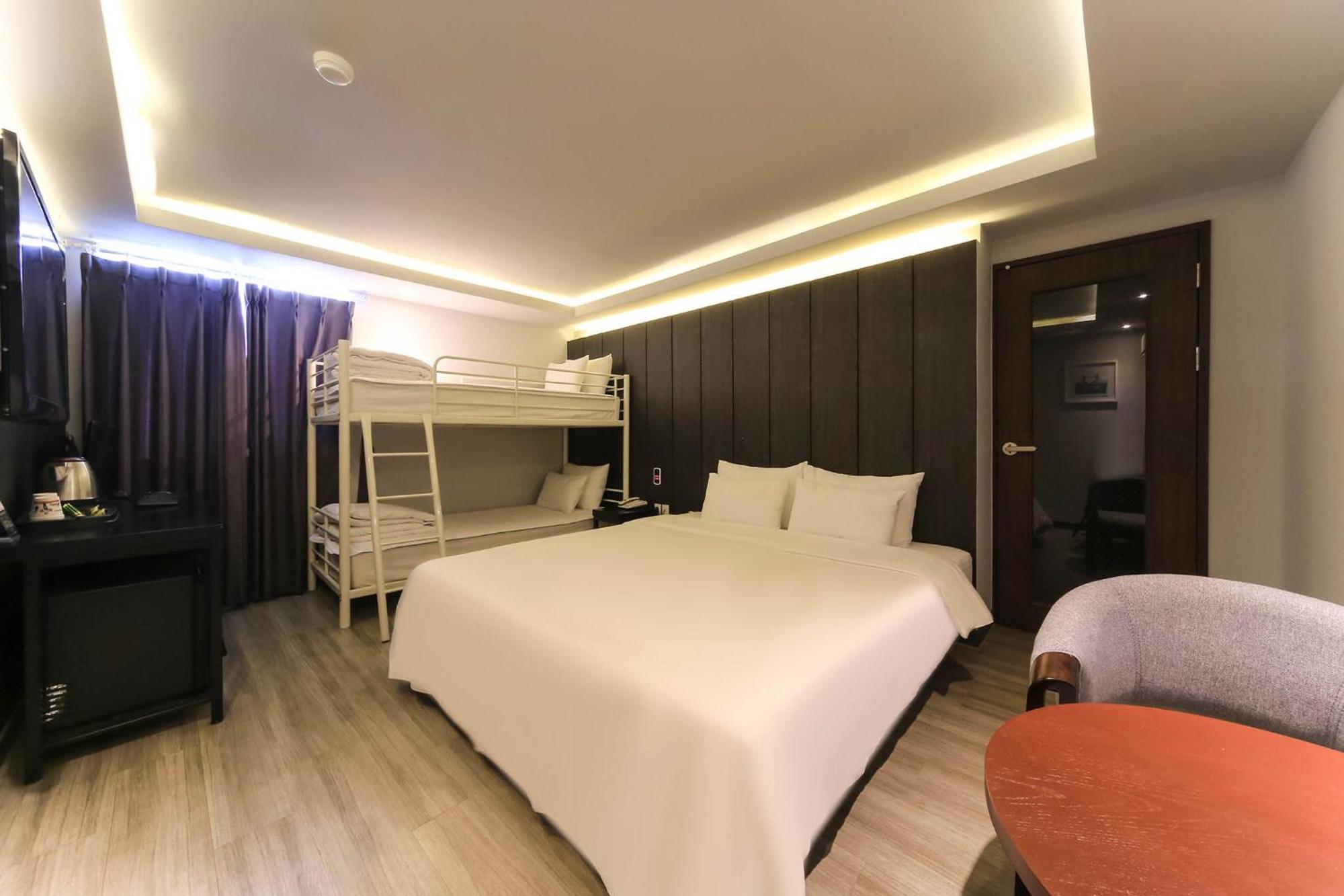 Hotel Bridge Μπουσάν Εξωτερικό φωτογραφία