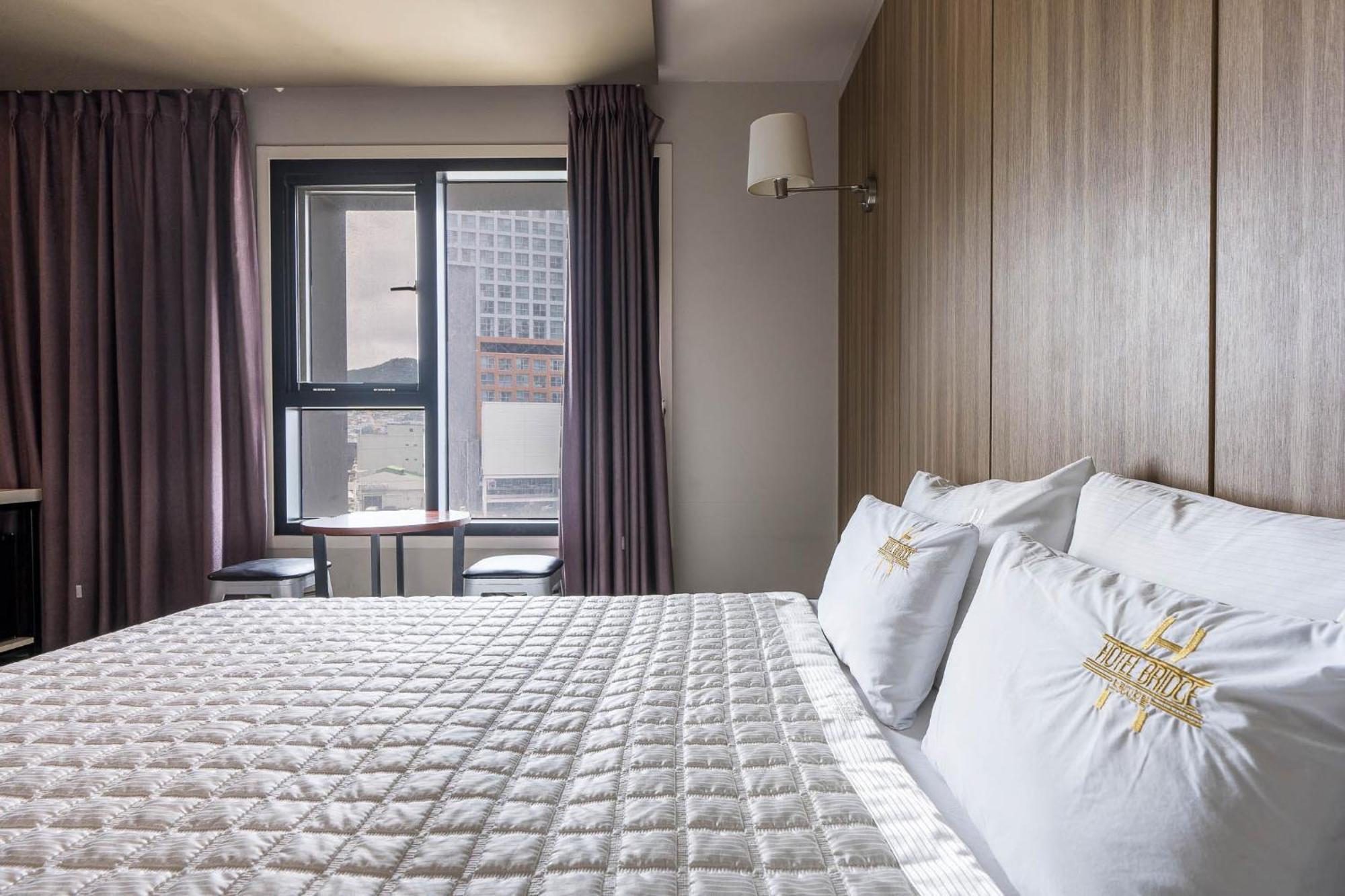 Hotel Bridge Μπουσάν Εξωτερικό φωτογραφία