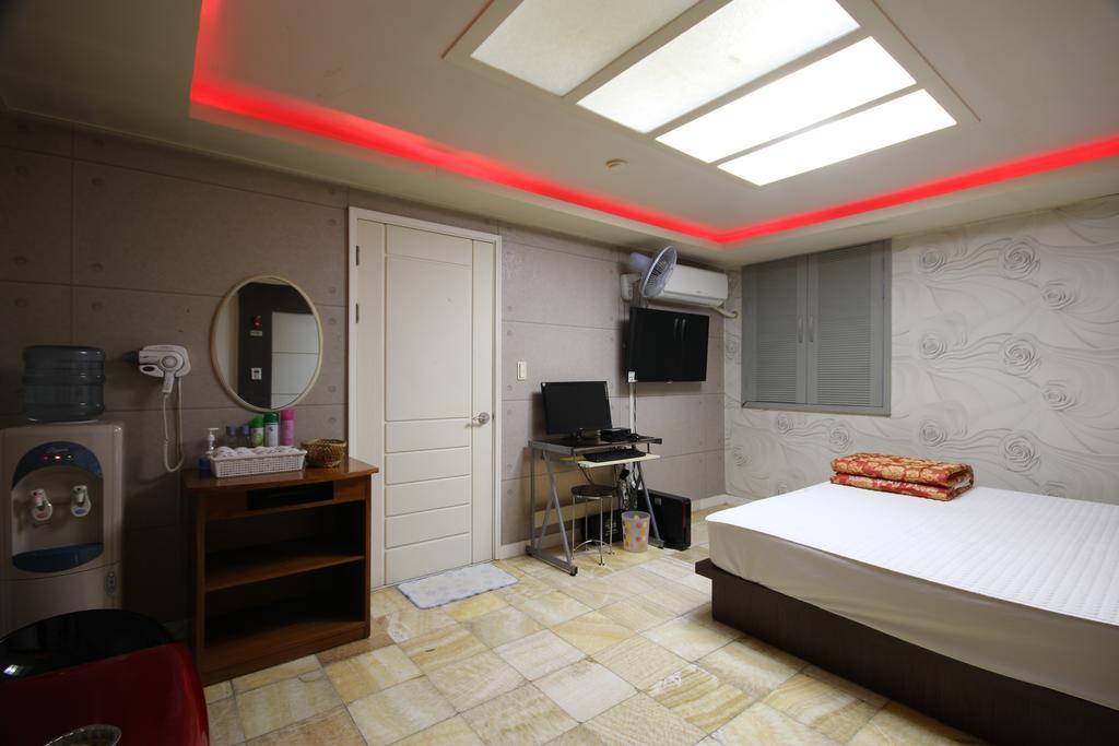 Hotel Bridge Μπουσάν Δωμάτιο φωτογραφία