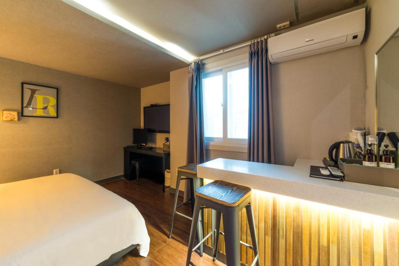 Hotel Bridge Μπουσάν Εξωτερικό φωτογραφία